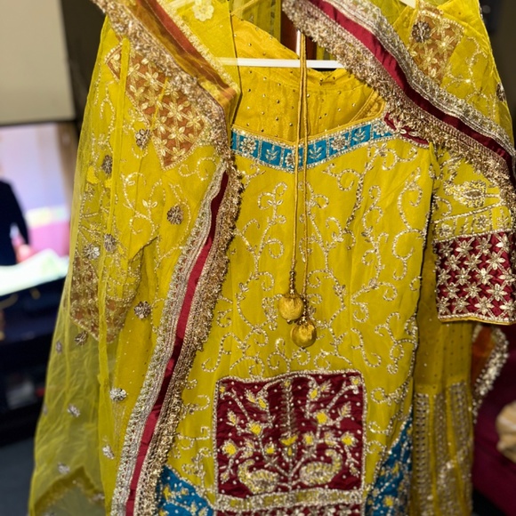 Party sharara suit - Picture 6 of 9